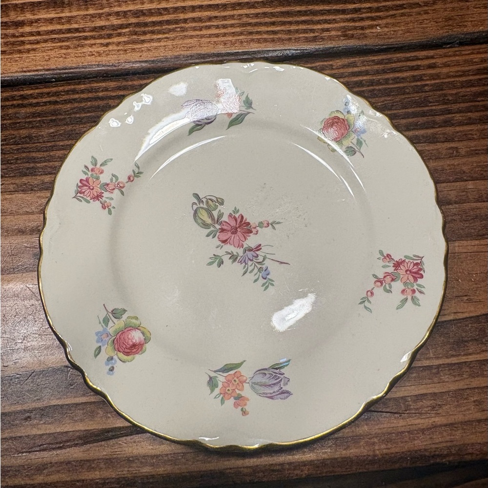 Vintage Homer Laughlin cake plate